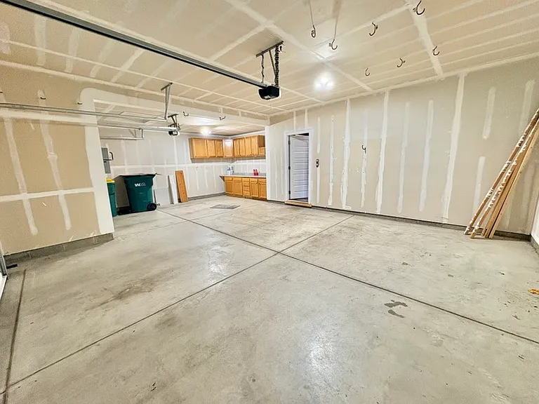 3694 Locust Dr — Photo 49