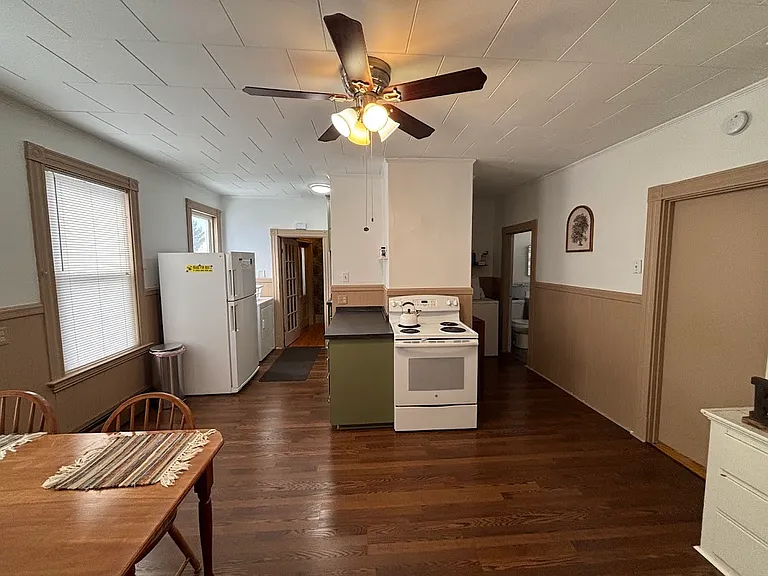 109 Washington St #2 — Photo 9