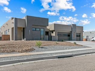 6511 Vista Del Prado, Albuquerque, NM 87120