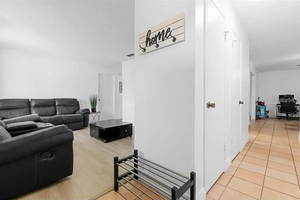 3 bed, 2.0 bath, 1550 sqft, $2,600 — Photo 4