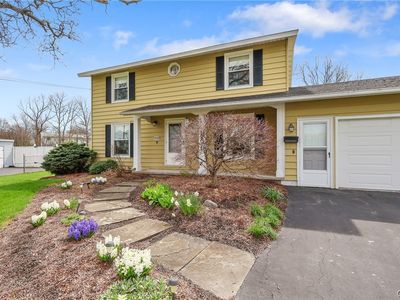 4868 Juneway Dr S, Liverpool, NY, 13088