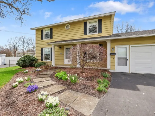 4868 Juneway Dr S, Liverpool, NY 13088