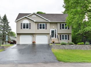 114 Sterling Rd, Schenectady, NY 12306