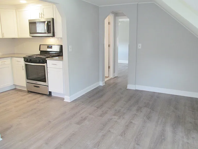 11 Meehan Ave #2 — Photo 8