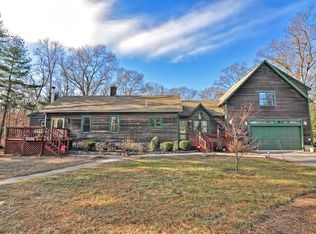 72 School St, Plainville, MA 02762