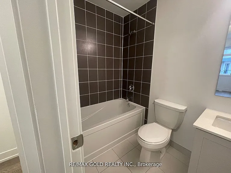 1095 Douglas McCurdy Cmn #161 — Photo 13