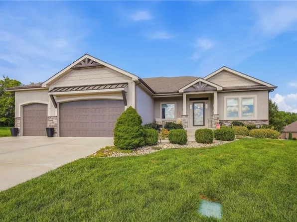 9305 SW Sushi Cir, Blue Springs, MO 64064