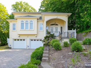 529 Fairview Ave, Westwood, NJ 07675