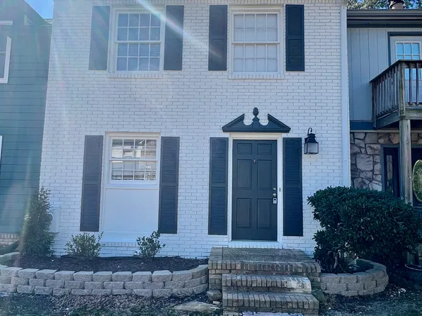 623 Cahaba Manor Ln, Pelham, AL 35124