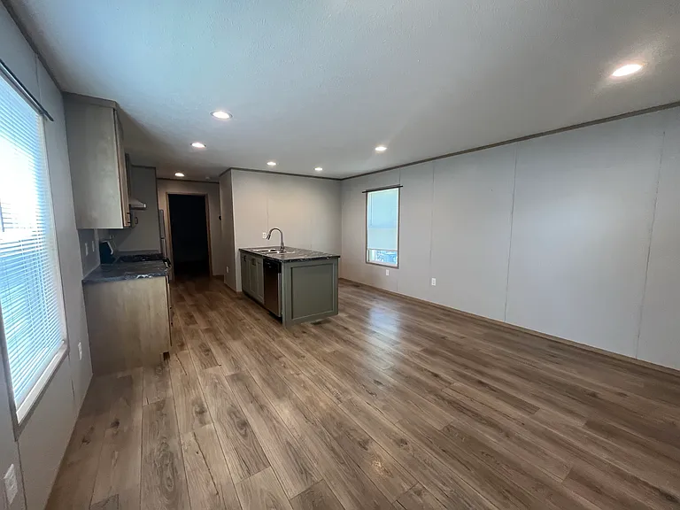 83 Southwick Dr — Photo 6