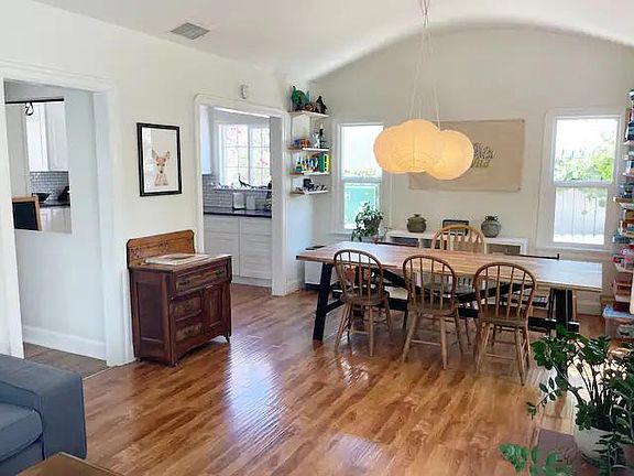5th image of 3899 Hollypark Pl