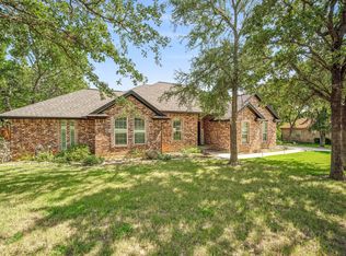 250 Bridle Path Dr, Stephenville, TX 76401