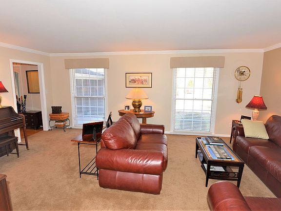 4th image of 54499 Whispering Oak Dr
