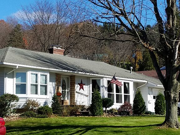 2nd image of 226 Gardenia Ct