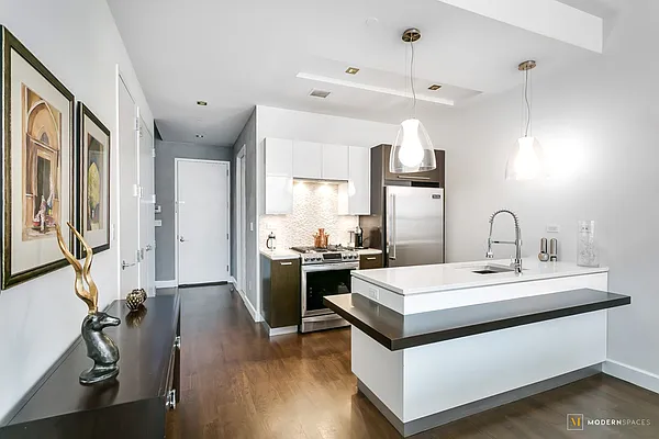 Sold by Modern Spaces | media 4