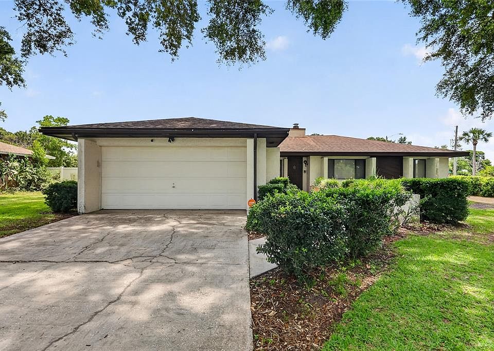 1st image of 3001 Stratford Ln