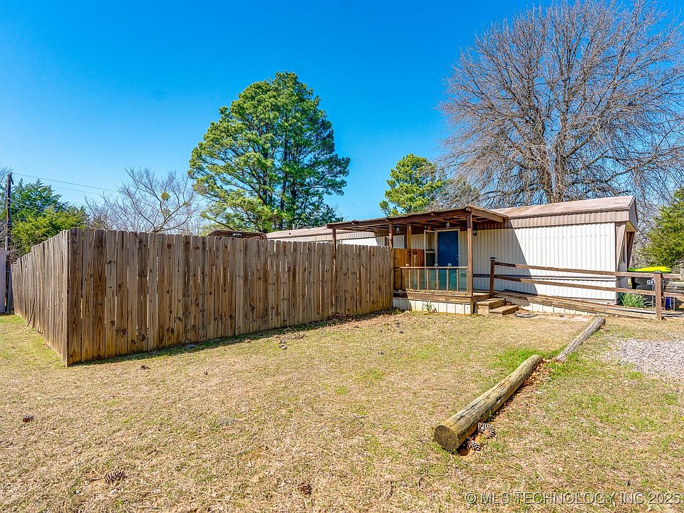 2nd image of 823 Wolfe Ln