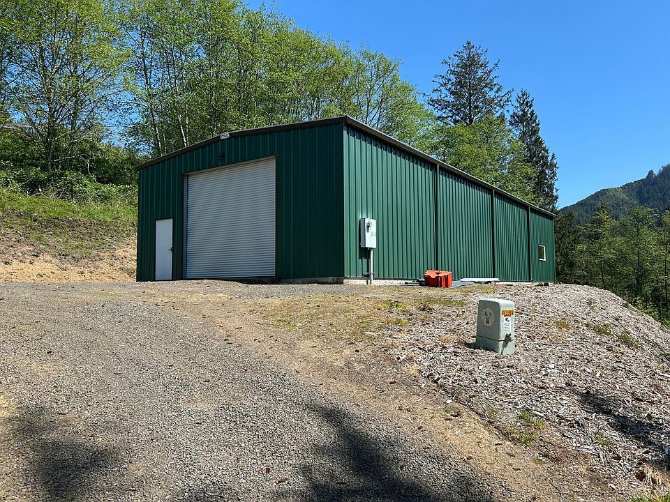 1st image of 1690 Skyline Dr