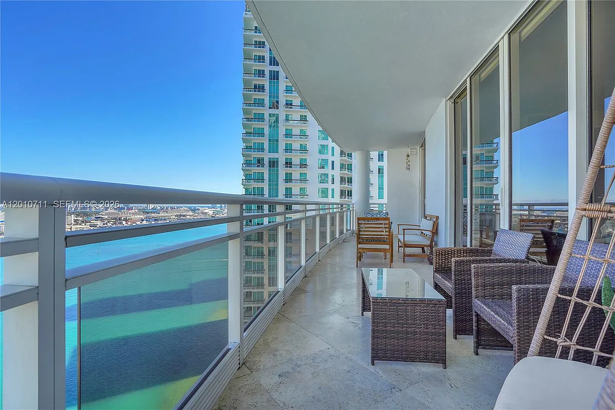 Building Photo - 901 Brickell Key Blvd #2807
