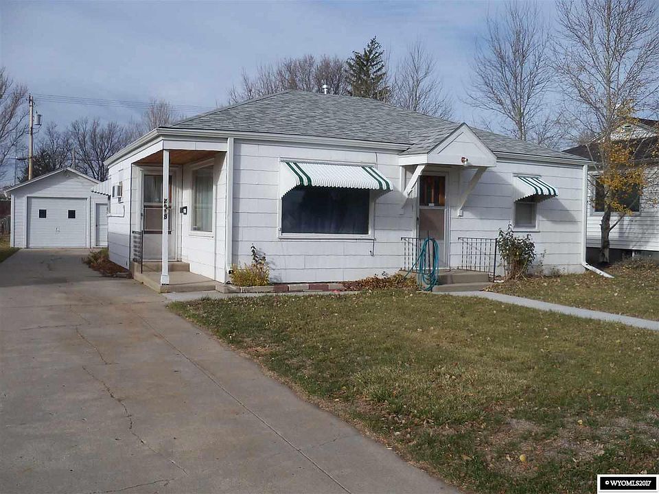 1st image of 2218 E East St