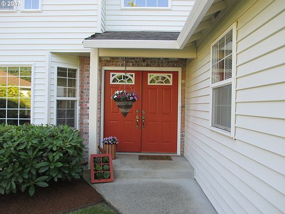 4th image of 2927 NE 95th St