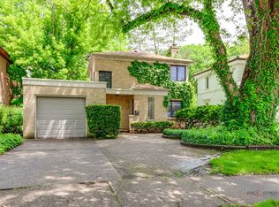 1741 Beverly Pl, Highland Park, IL 60035