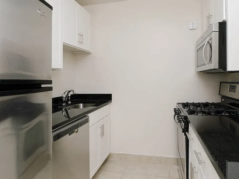 750 Columbus Ave #2F — Photo 8
