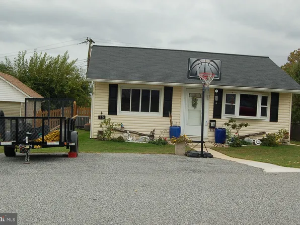 15 Gyro Dr, Baltimore, MD 21220