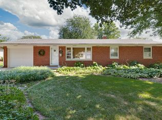 1200 Crescent Ln, Normal, IL 61761