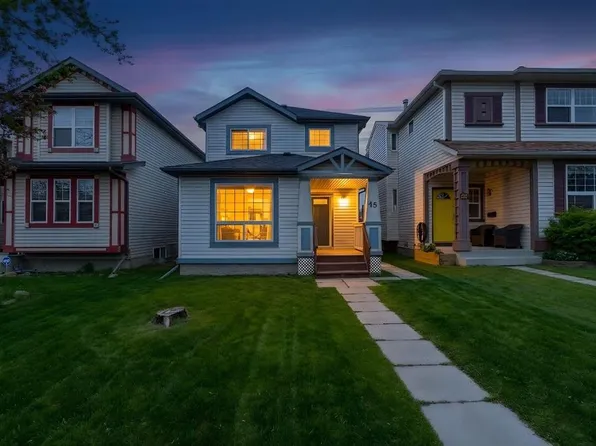 45 E Country Hills Cres NW, Calgary, AB T3K 5A8