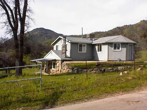 35900 Hopewell Rd, Squaw Valley, CA 93675