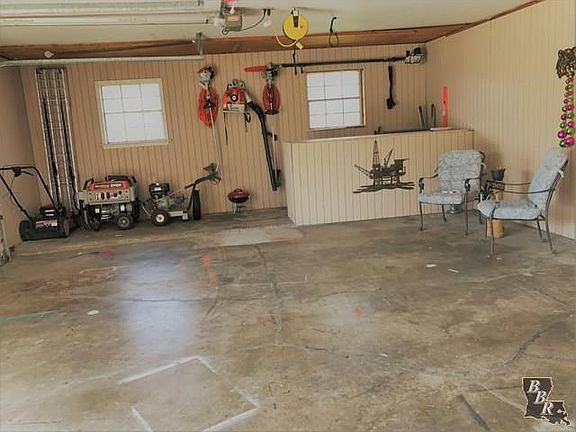3rd image of 1701 Elk St
