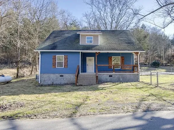 2090 Honey Prong Rd, Hartsville, TN 37074