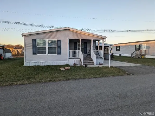 406 Carter Ln, Arcade, NY 14009