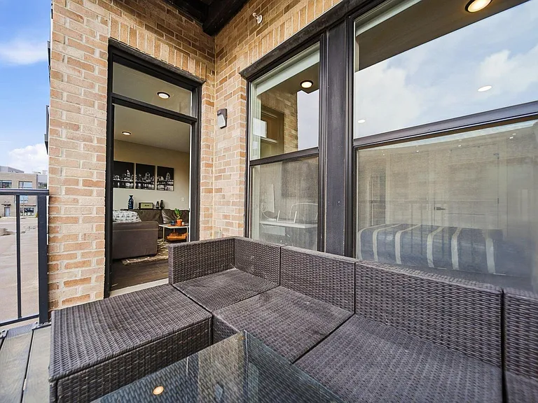 751 N 6th St #205 — Photo 34