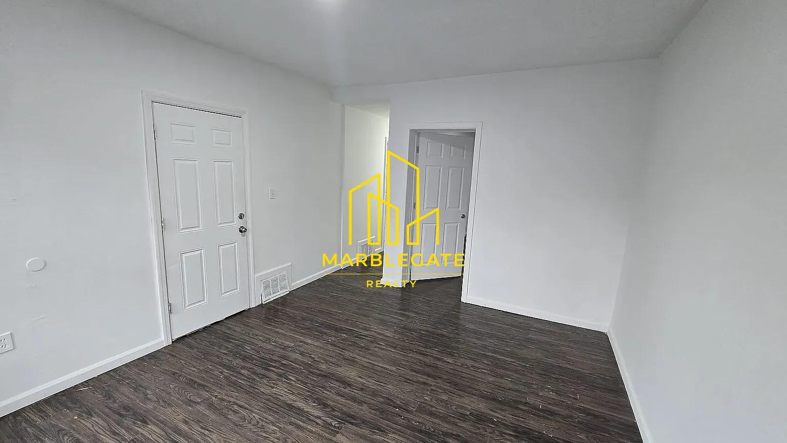 3 bed, 1050 sqft, $1,850 — Photo 4