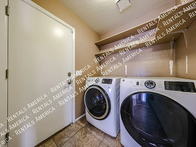 3160 W Frankfurt Dr — Photo 17