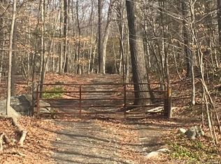 51 Peaceable St, Redding, CT 06896