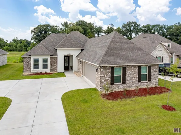 7143 Panama Canal Dr, Gonzales, LA 70737