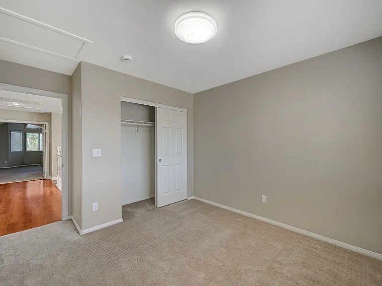 1005 Prestige Meadows Pl — Photo 34