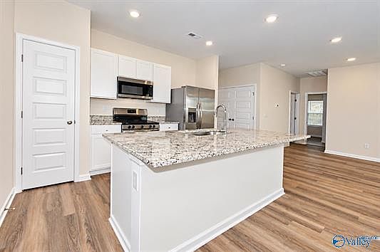 3rd image of 321 Murphy Ln