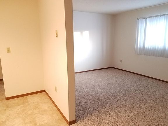 Entry to Living Room