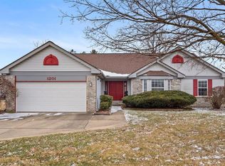 1201 Buckpasser Ct, Florissant, MO