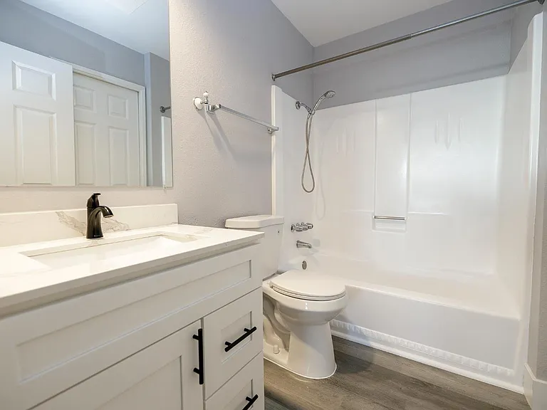 1313 Floyd Ave #122 — Photo 7