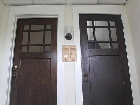 2nd image of 125 Victoria Blvd