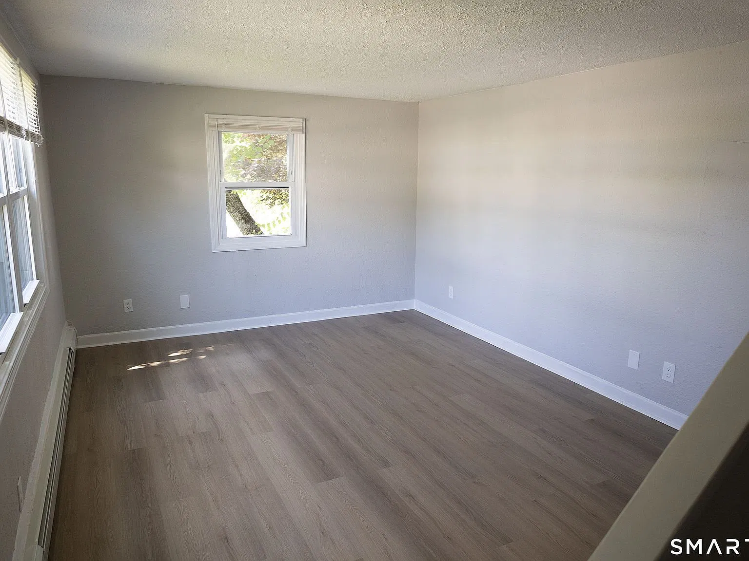4 bed, 2122 sqft, $3,000 — Photo 2