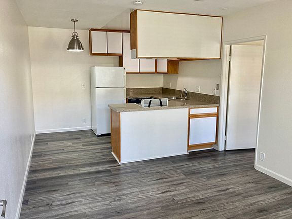2nd image of 4960 Clairemont Mesa Blvd #208