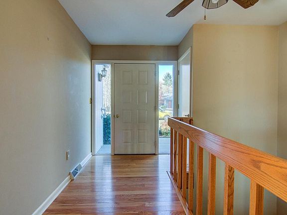 5th image of 5622 Penguin Dr