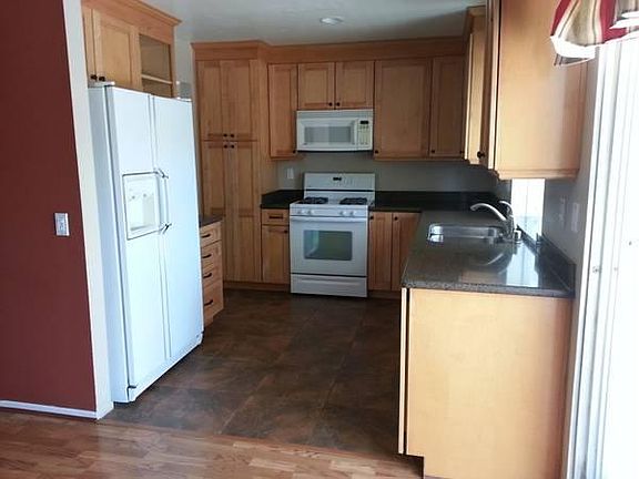 4th image of 27550 Lovage Ct