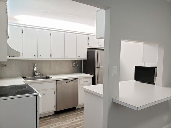 4th image of 8107 SW 72nd Ave APT 410E